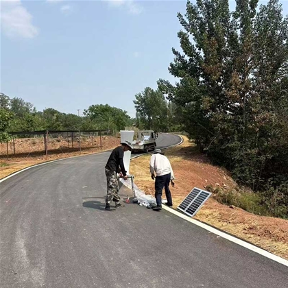 阿合奇太阳能路灯安装